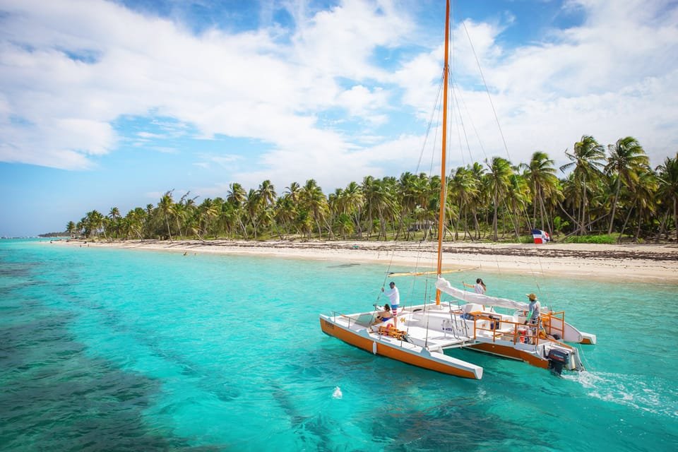 Punta Cana: Catamaran Tour with Food and Drinks - Image 2