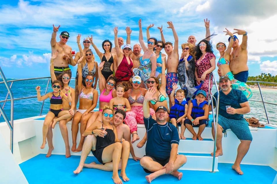 Punta Cana: Catamaran Boat to Saona Island with Buffet Lunch - Image 12