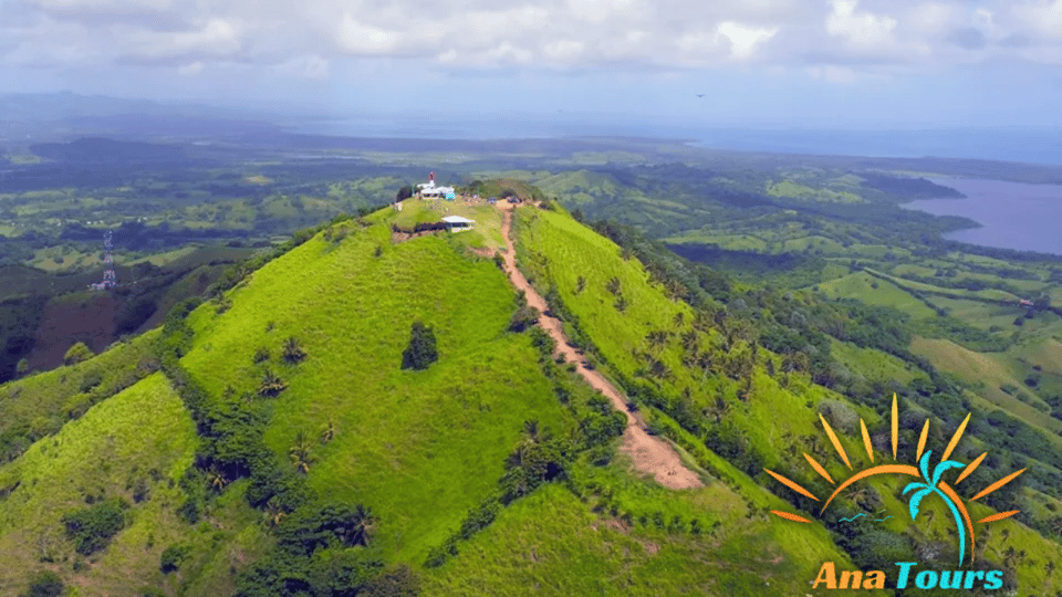Explore the Magic of Montaña Redonda: Adventure and Views - Image 4