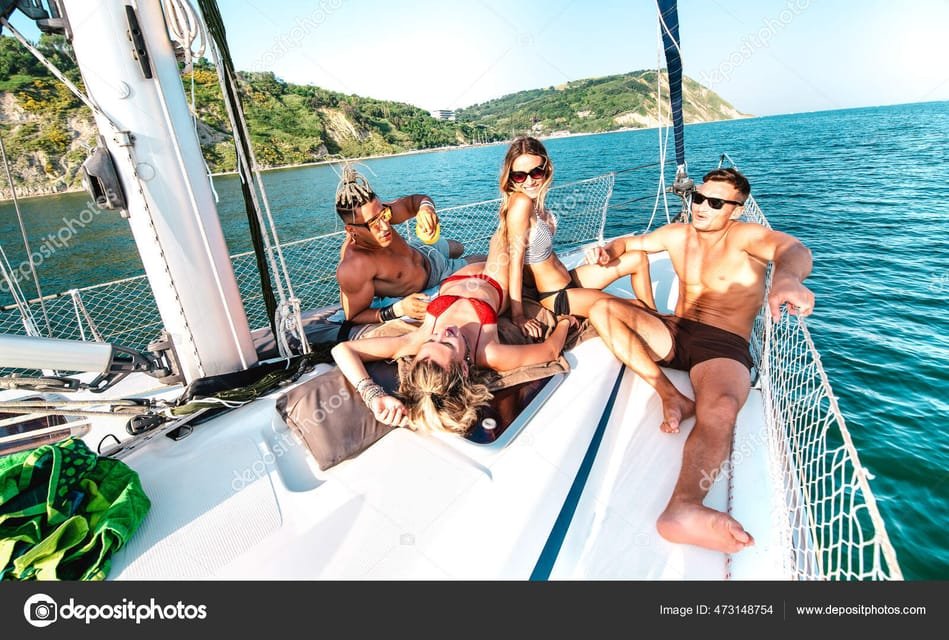 Private Party boat catamaran excursion + drinks and Barbecue - Image 4