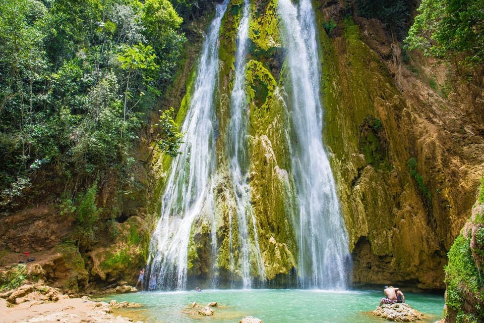 El Limón: Waterfall Tour with Lunch - Image 3
