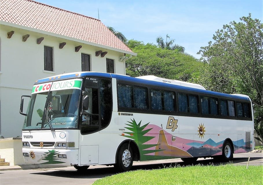 Santo Domingo: Private Airport Roundtrip Transfer - Image 2