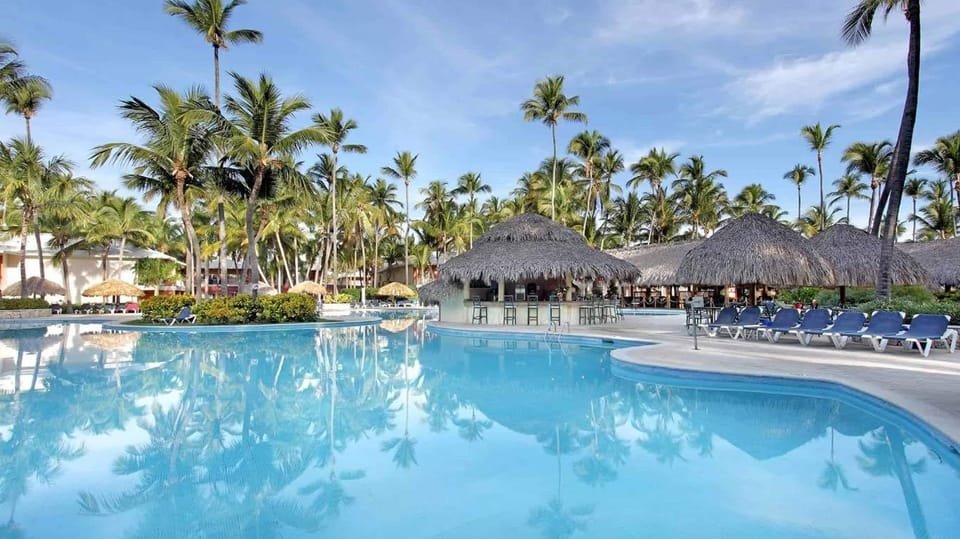 Private Transfer from Grand Palladium PC to SDQ Airport - Image 2