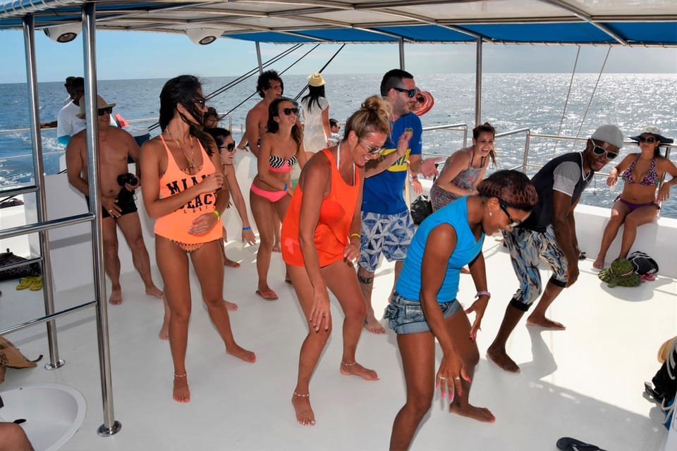Catamaran Tour to Saona Island: Lunch & Open Bar Experience - Image 6