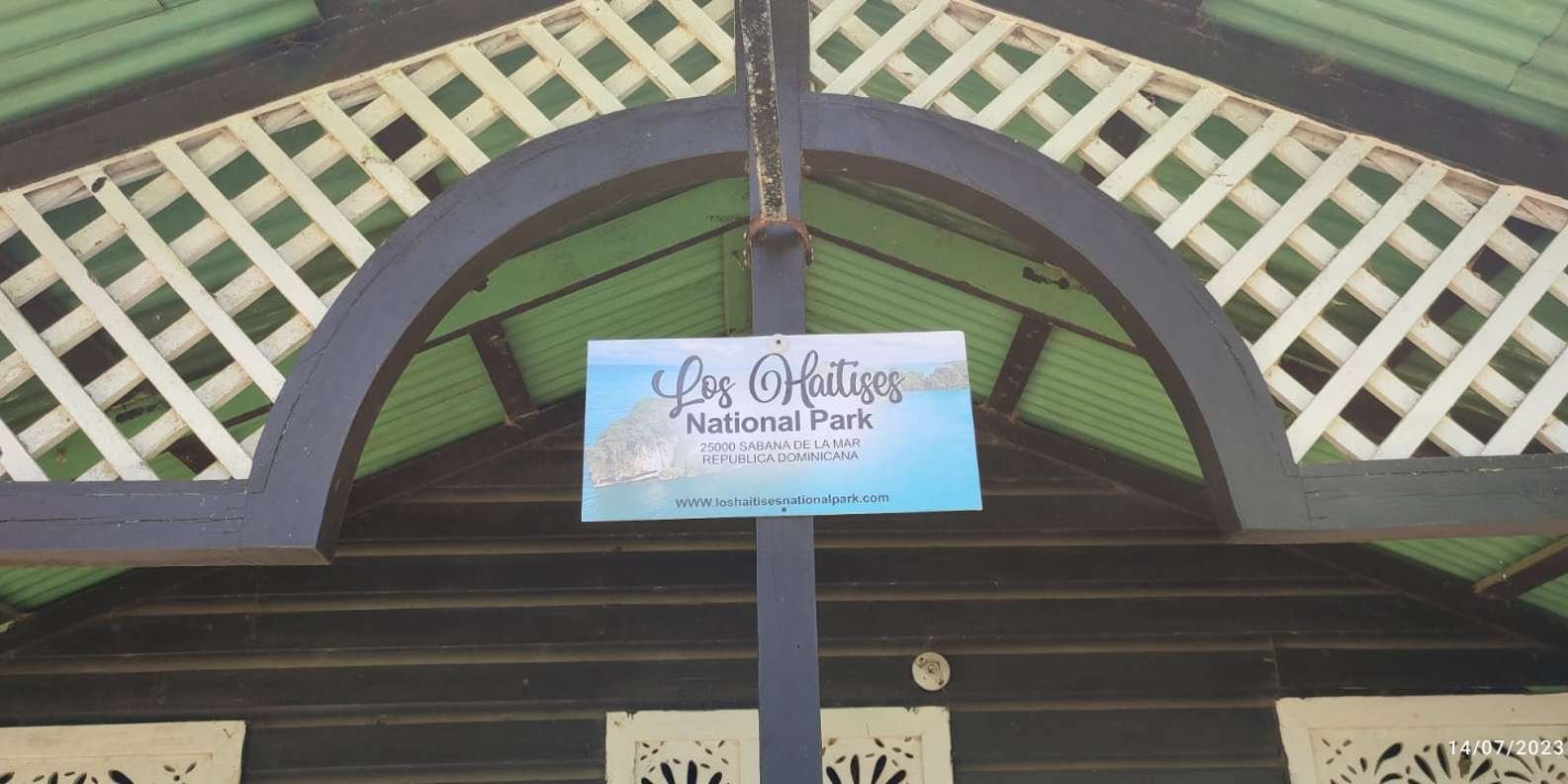 Miches: Los Haitises, Transfer, Walking & Boat tour. - Image 2
