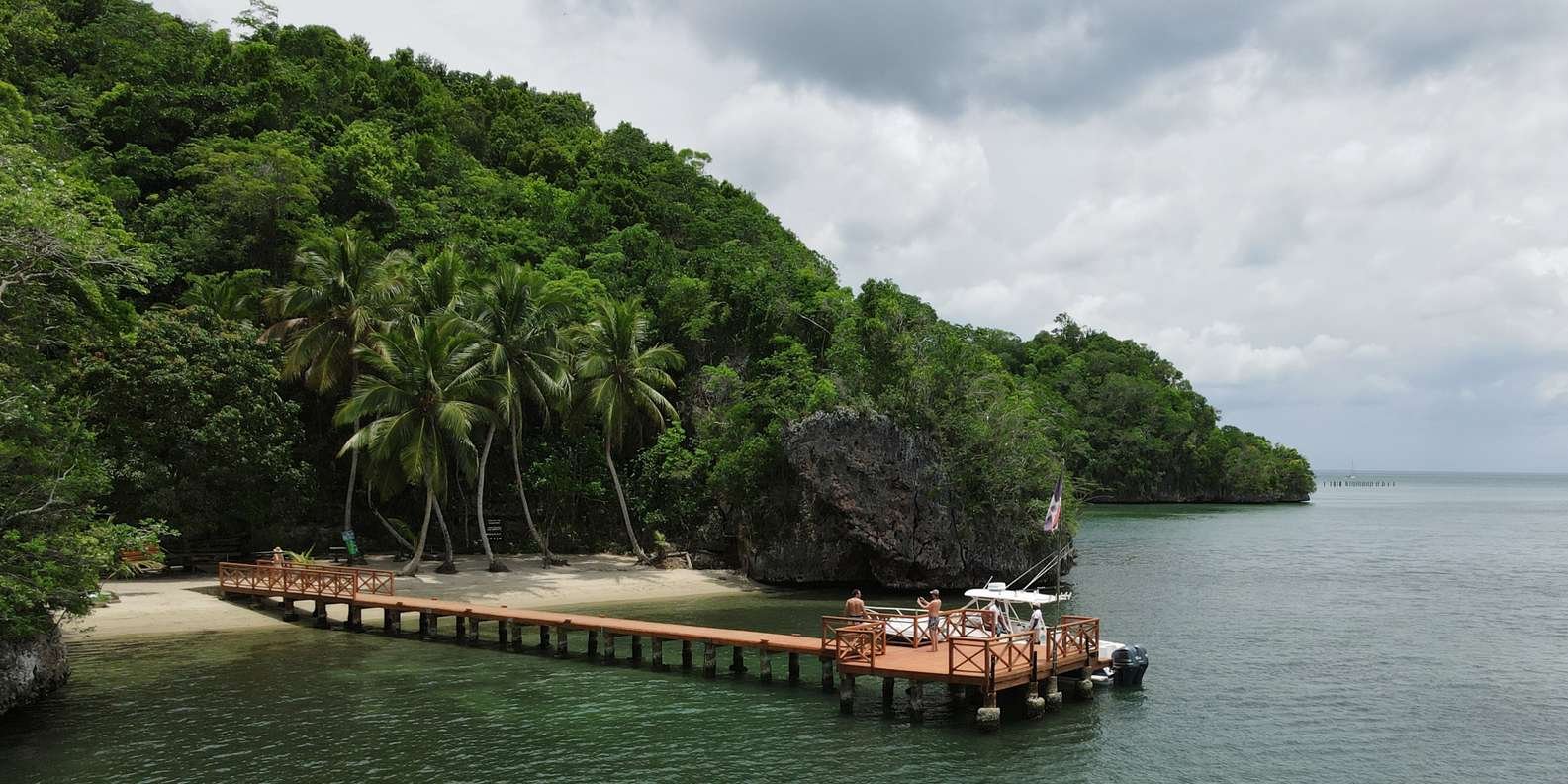 Cano Hondo Natural Pools & Los Haitises boat tour - Image 6
