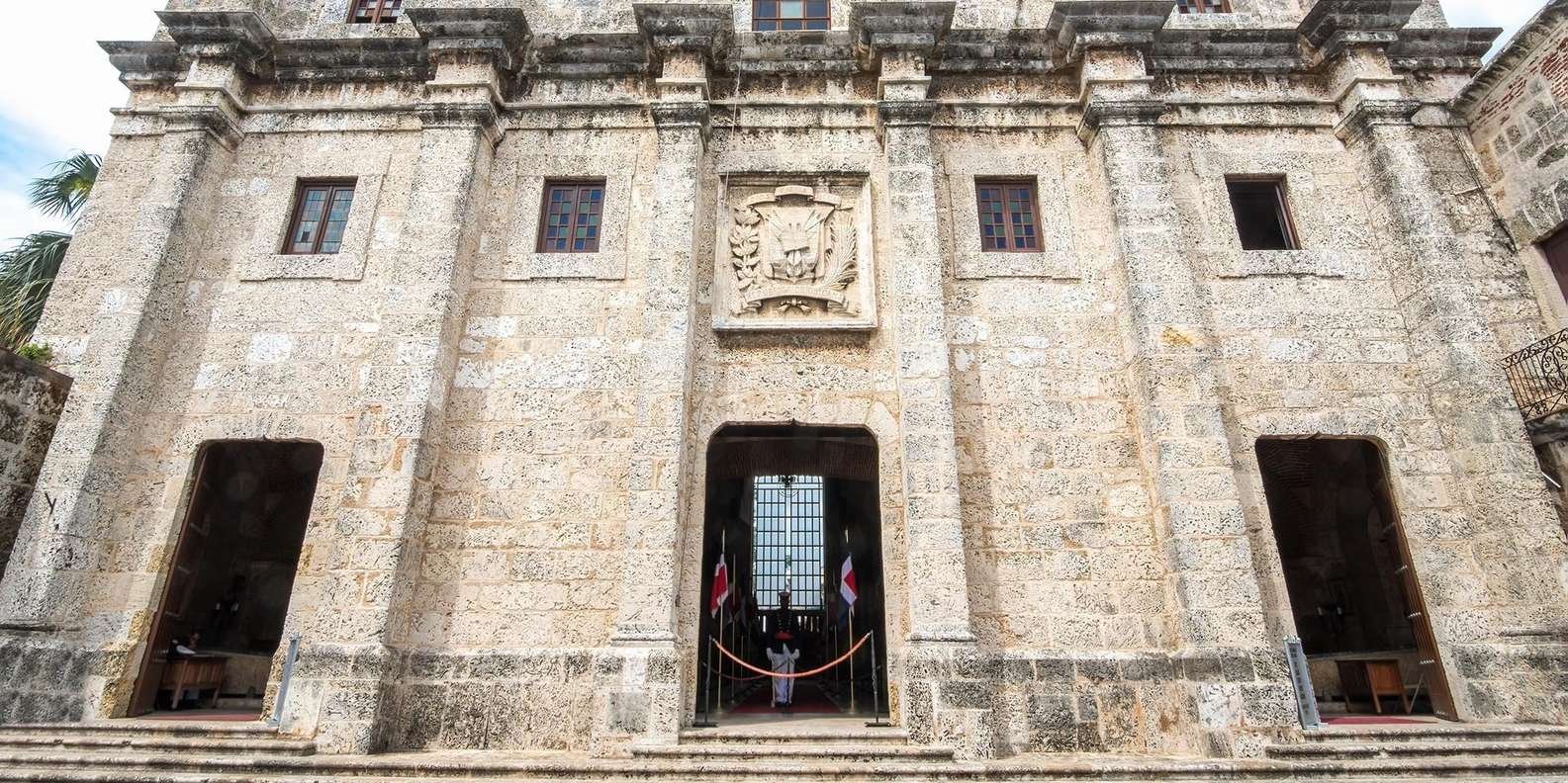 Excursion: Colonial City, Colón Lighthouse and 3 Eyes Park - Image 4