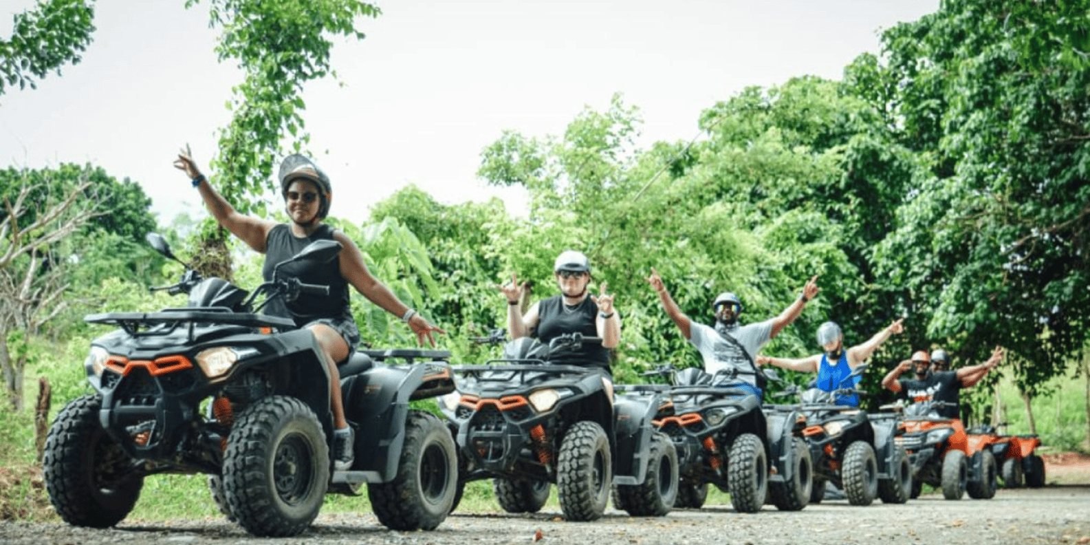 Bayahibe La Romana: Buggy Tour + rivier with Transportation - Image 5