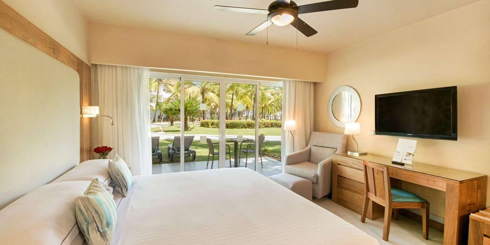Private Transfer Occidental Punta Cana to Punta Cana Airport - Image 5