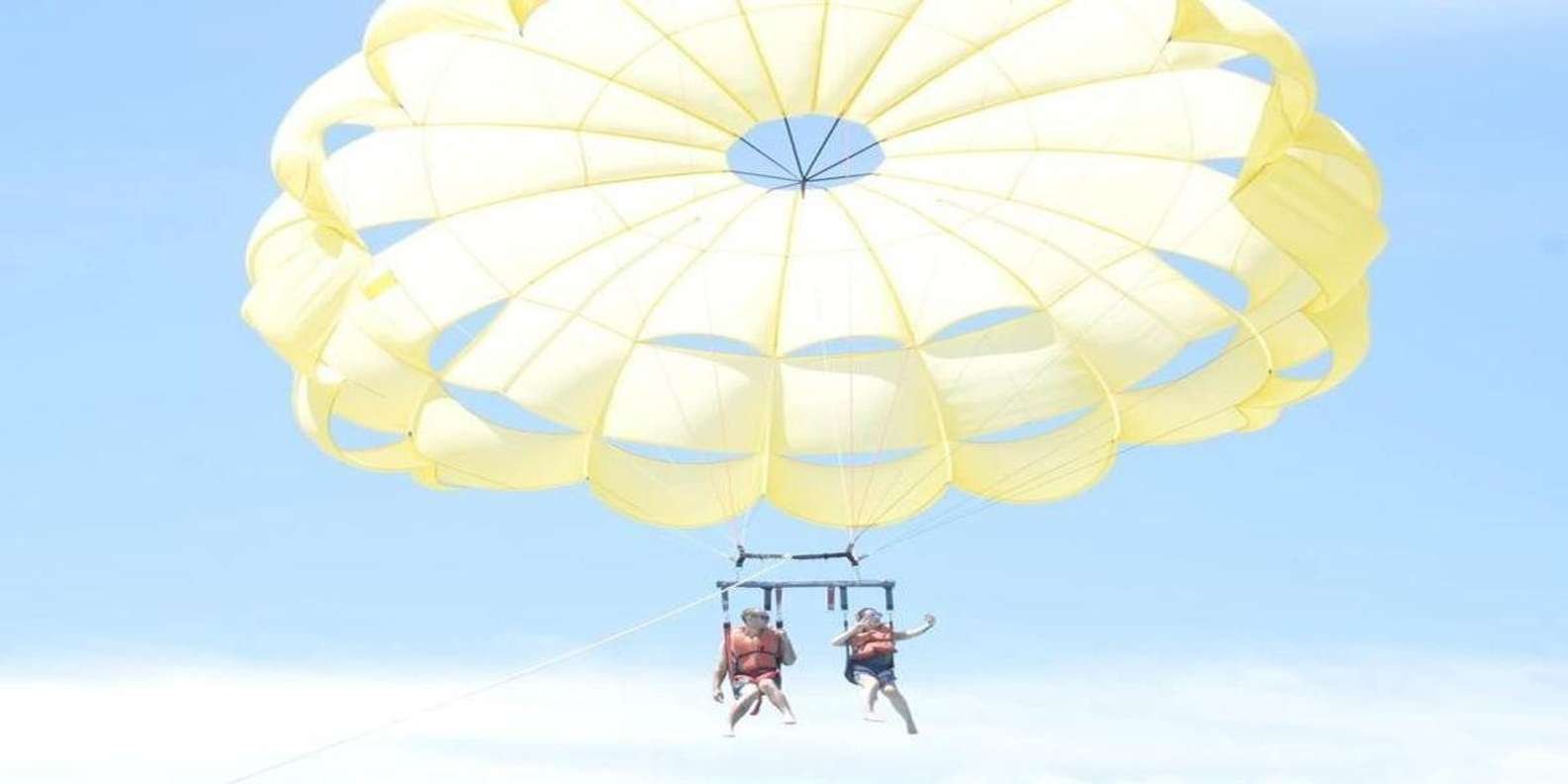 Parasailing in Punta Cana: Adrenaline Rush in the Sky - Image 9